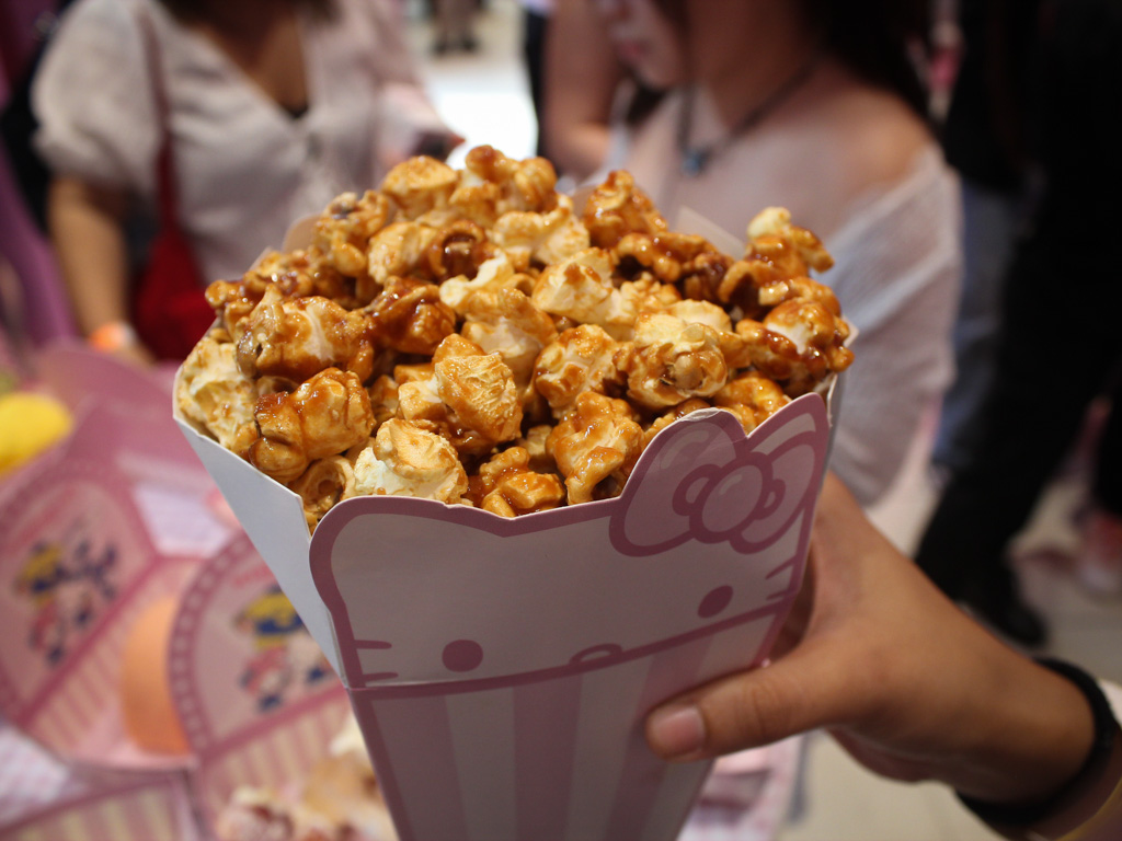 superstar cafe sanrio uss