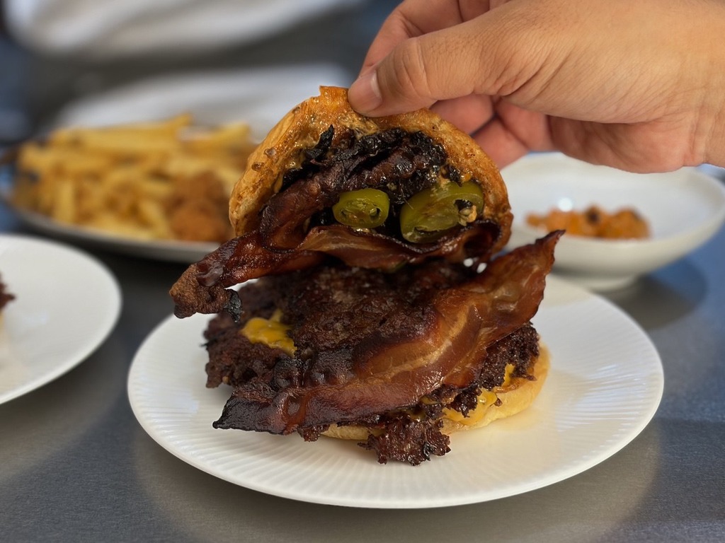 smash street burger amoy street