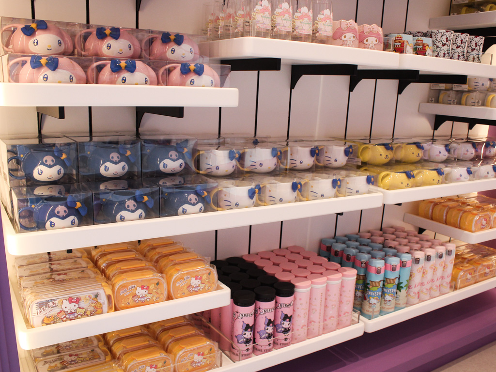 superstar cafe sanrio uss