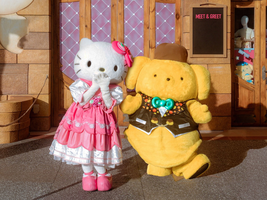 superstar cafe sanrio uss