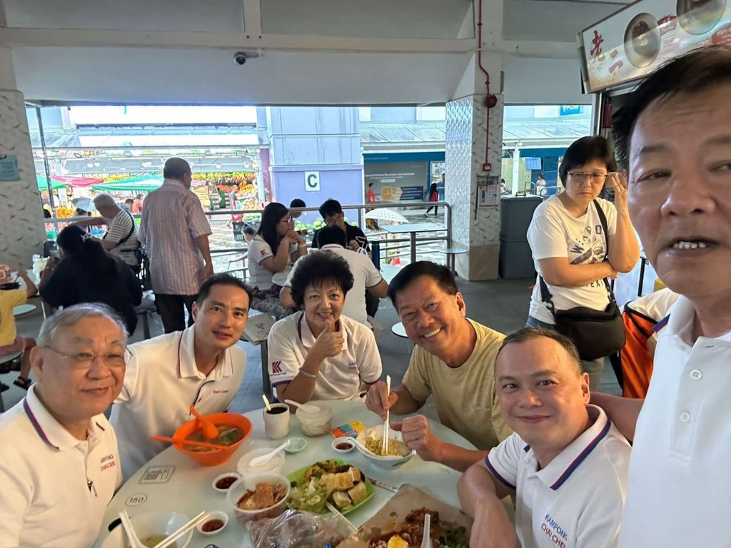 Tan Kiat How and his Kampong Chai Chee team have been dining in-person at 216 Bedok Food Centre and Market over the past few weeks. Photo: Tan Kiat How 216 Bedok Food Centre and Market