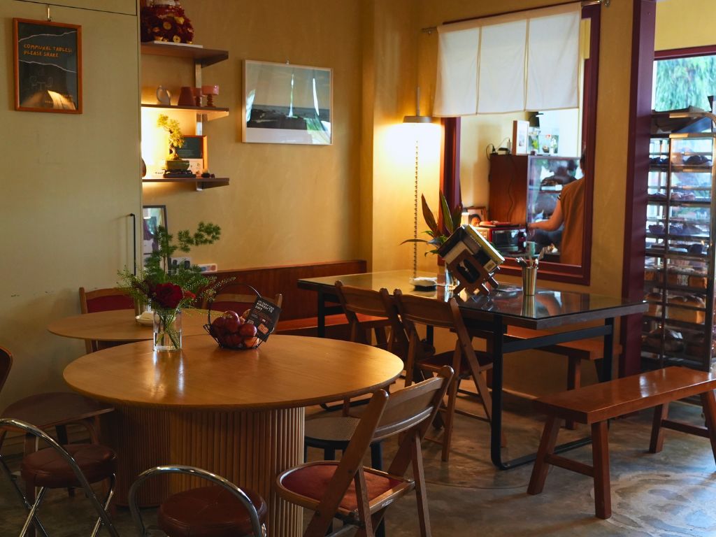 Shu Bakery’s cosy and sophisticated environment makes us want to sit here all day, everyday. Photo: Shannon Yap/HungryGoWhere