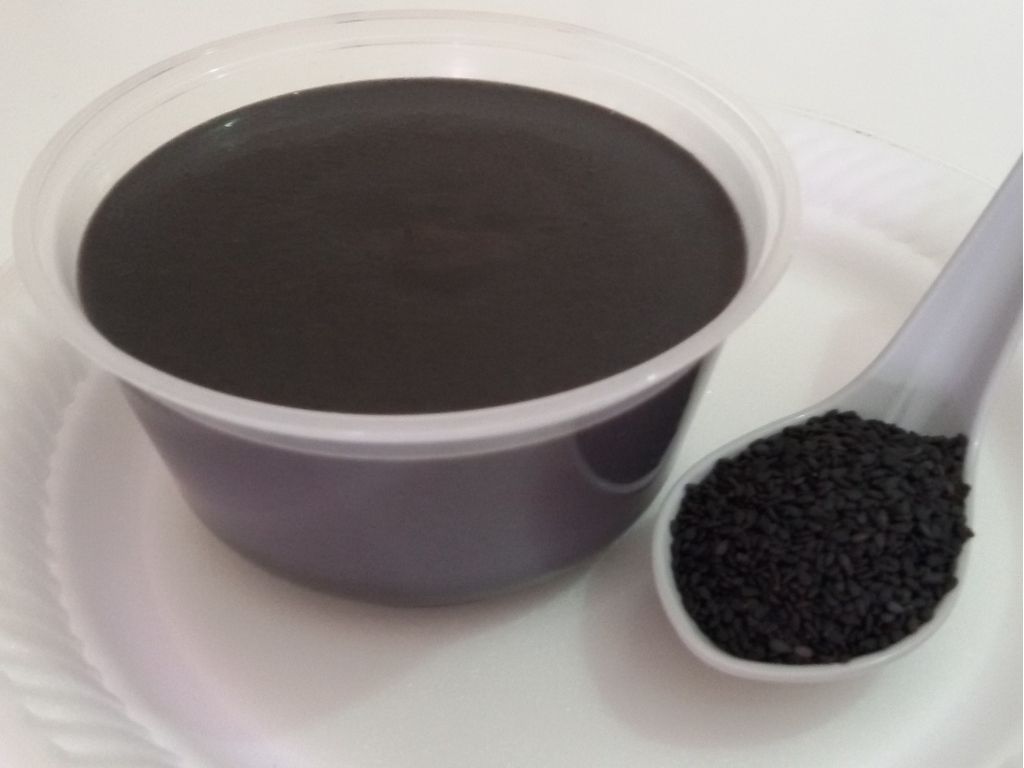 Mama Cake’s black sesame paste may look simple, but it’s anything but — it requires washing, frying, grinding and carefully cooking to get the right balance of flavours and textures. Photo: MaMa Cakes/Facebook golden mile food centre