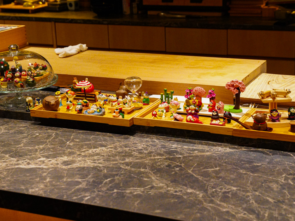 The chefs’ knick-knacks add quirkiness to the location. Photo: Evan Mua/HungryGoWhere jiin omakase