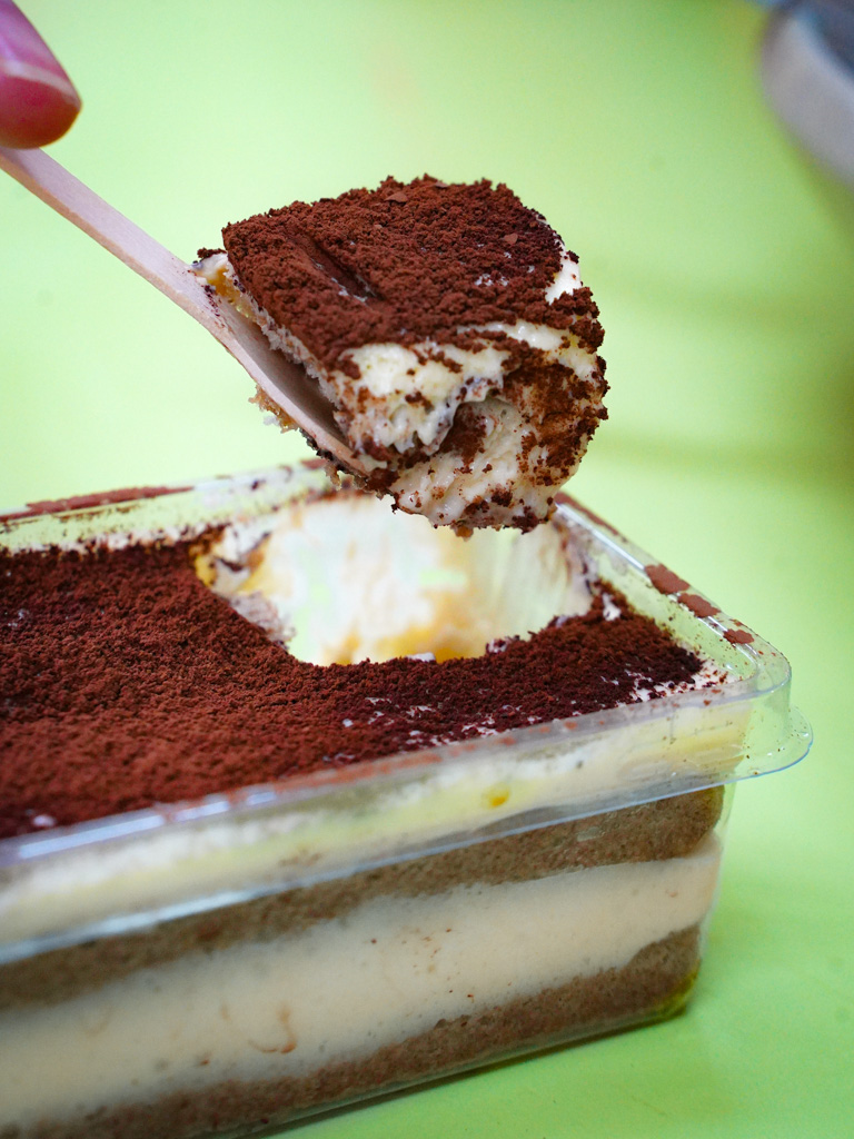 S$5 tiramisu in a hawker centre? Photo: Evan Mua/HungryGoWhere maremyst