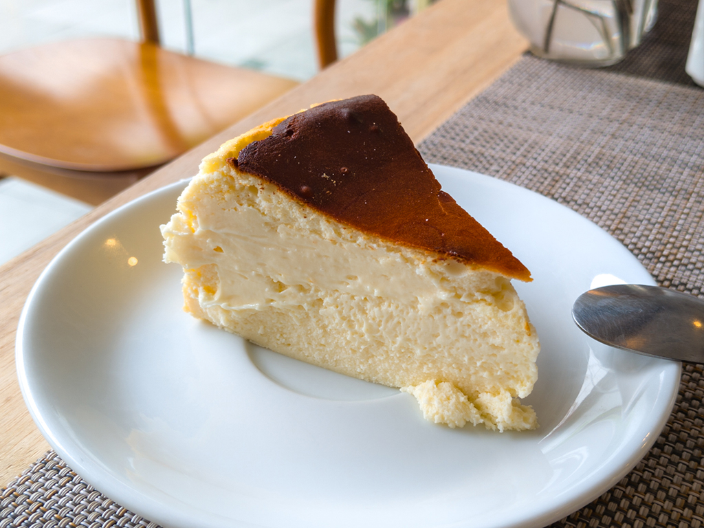 The cheesecake is tangy, creamy, and lighter than you'd expect. Photo: Gary Lim/HungryGoWhere 42 Pasta Thomson Plaza