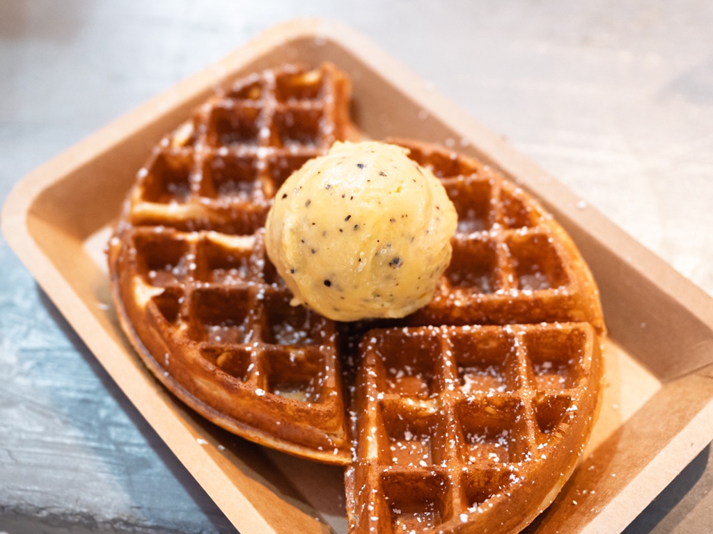 Villa Creamery’s mango passion fruit gelato, paired with nian gao waffles. Photo: Abdul Rahim Anwar/HungryGoWhere villa creamery
