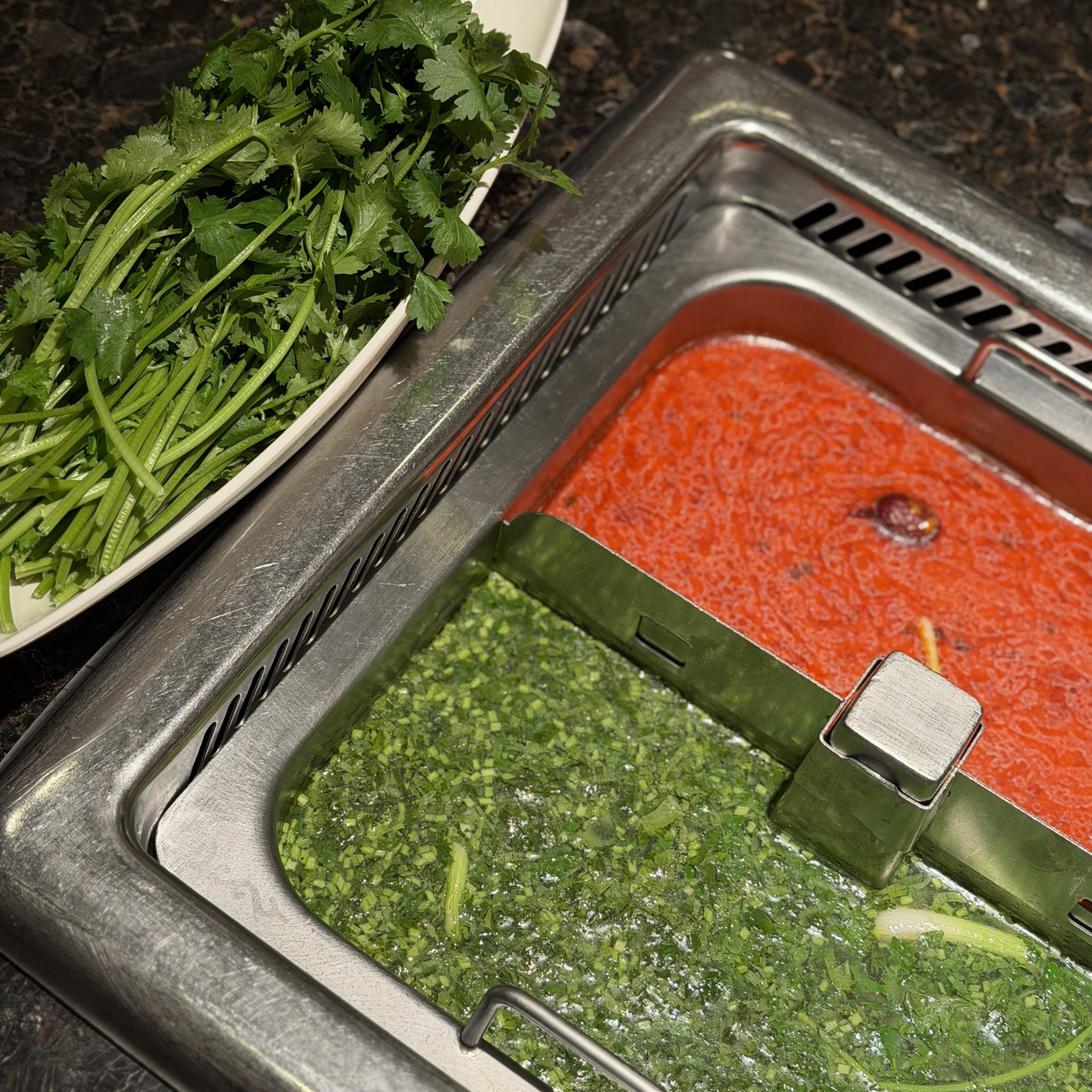 Photo: Jasmine Ng/HungryGoWhere haidilao-singapore-coriander