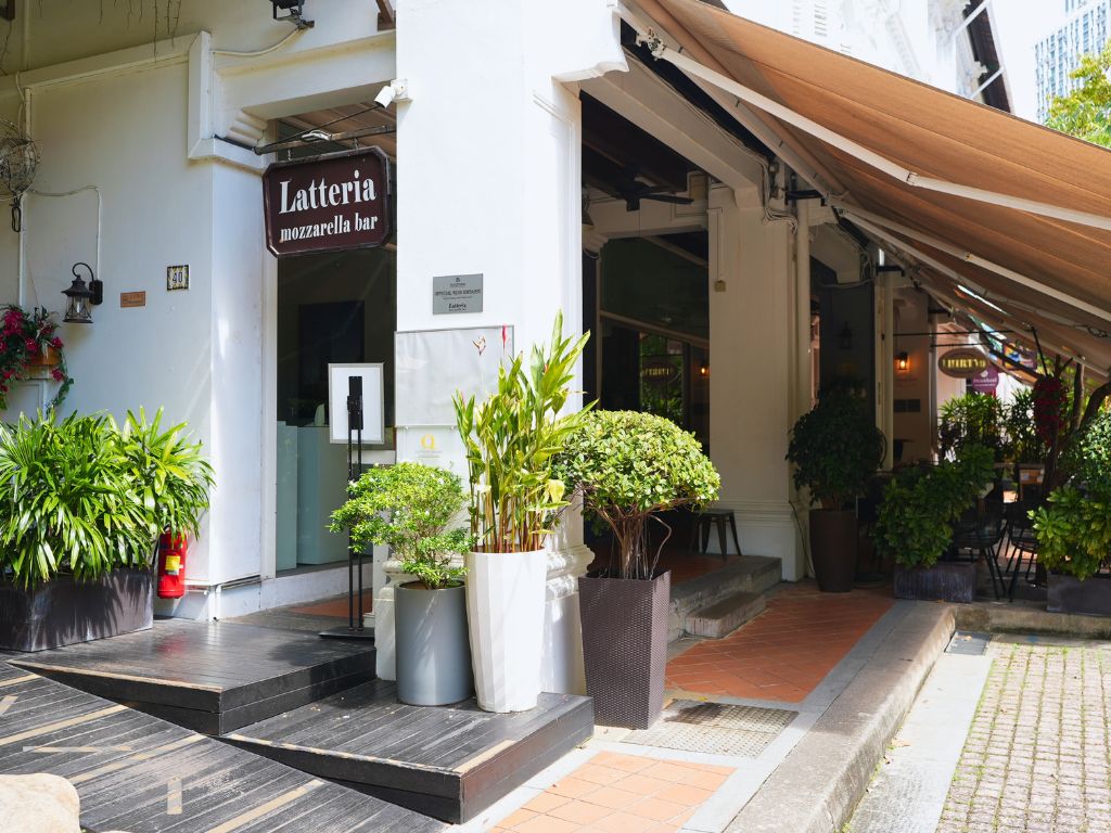 This Italian restaurant has called Duxton Hill home for the past 14 years. Photo: Shannon Yap/HungryGoWhere casa latteria singapore