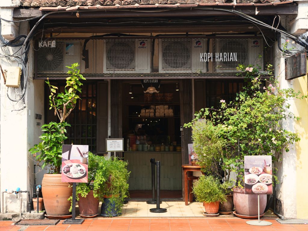 Kopi Harian is located along Melaka’s famous Jonker Street. Photo: Shannon Yap/HungryGoWhere kopi harian melaka