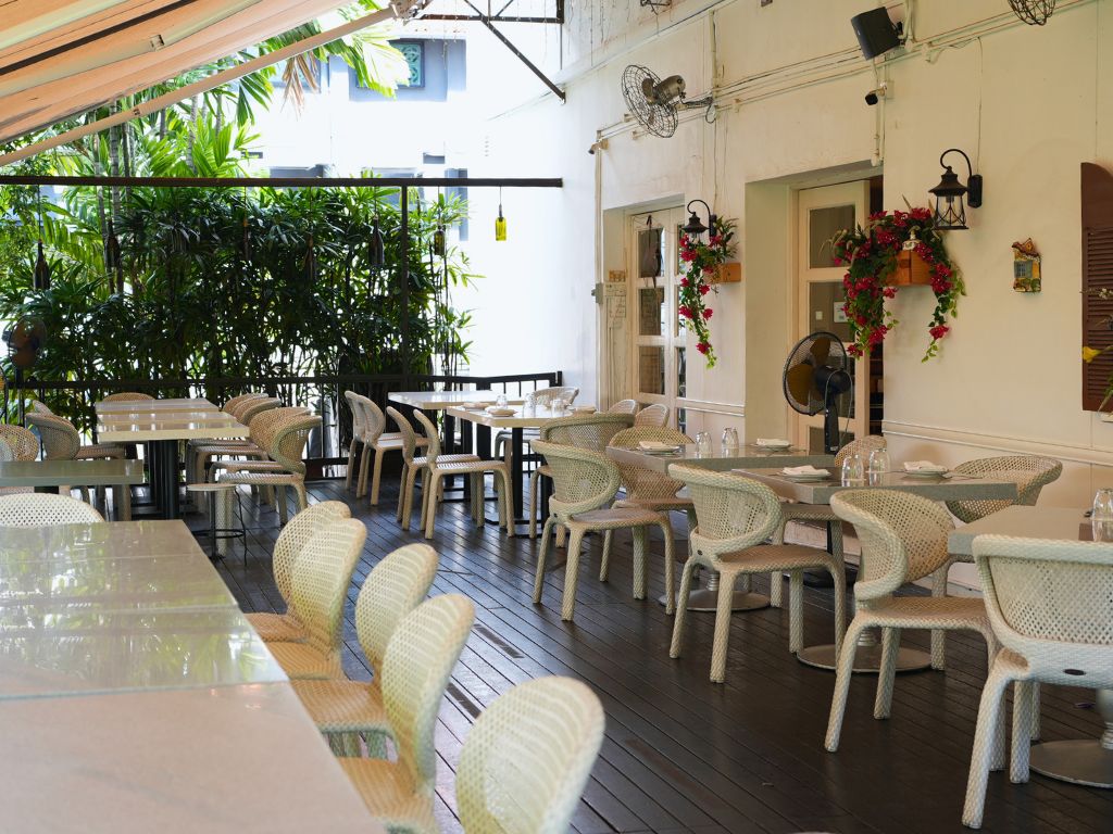 Can you believe this is in Singapore? Casa Latteria’s outdoor seating is a refreshing escape from the city's hubbub. Photo: Shannon Yap/HungryGoWhere casa latteria singapore