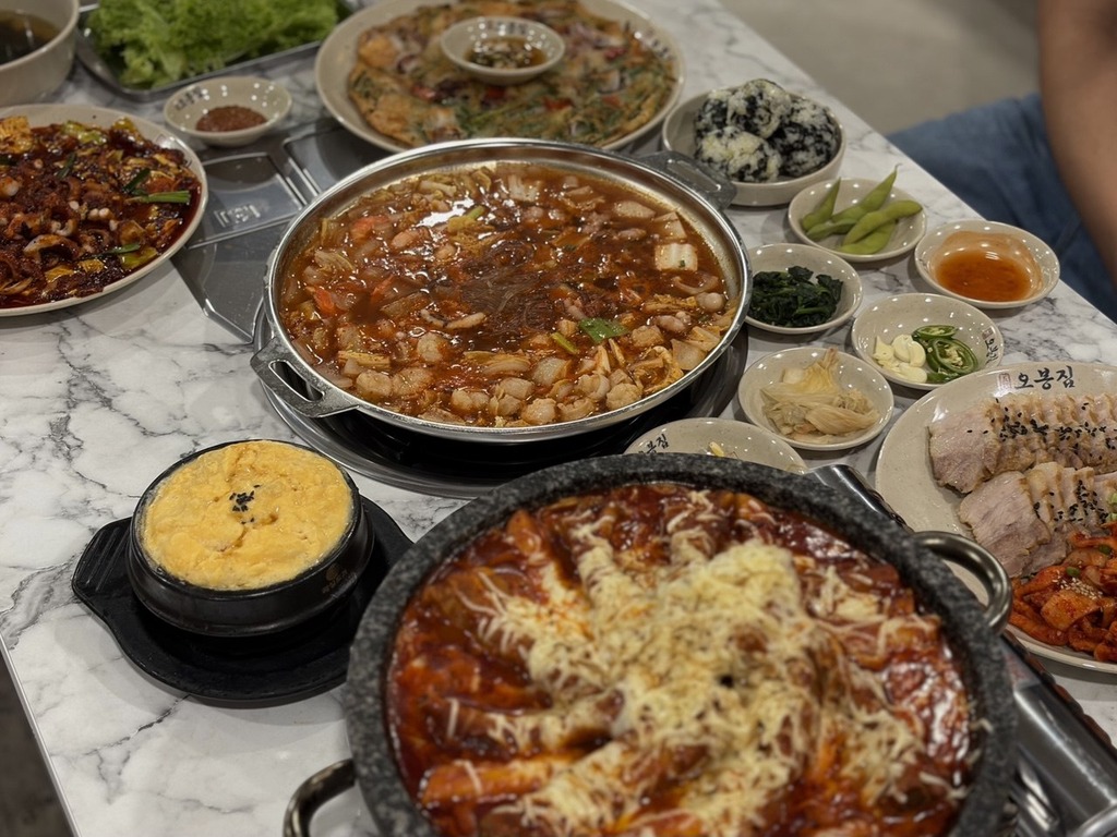 Photo: Shannon Ong/HungryGoWhere obongzip the star vista
