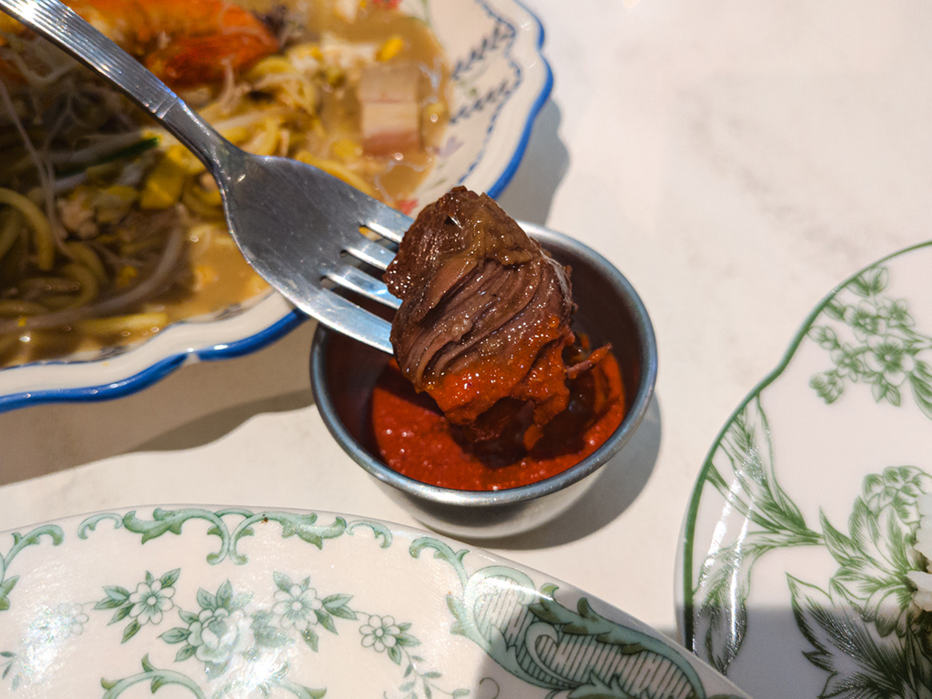 One of the better chilli sauces I've had in a while. Photo: Gary Lim/HungryGoWhere cookboys by han's