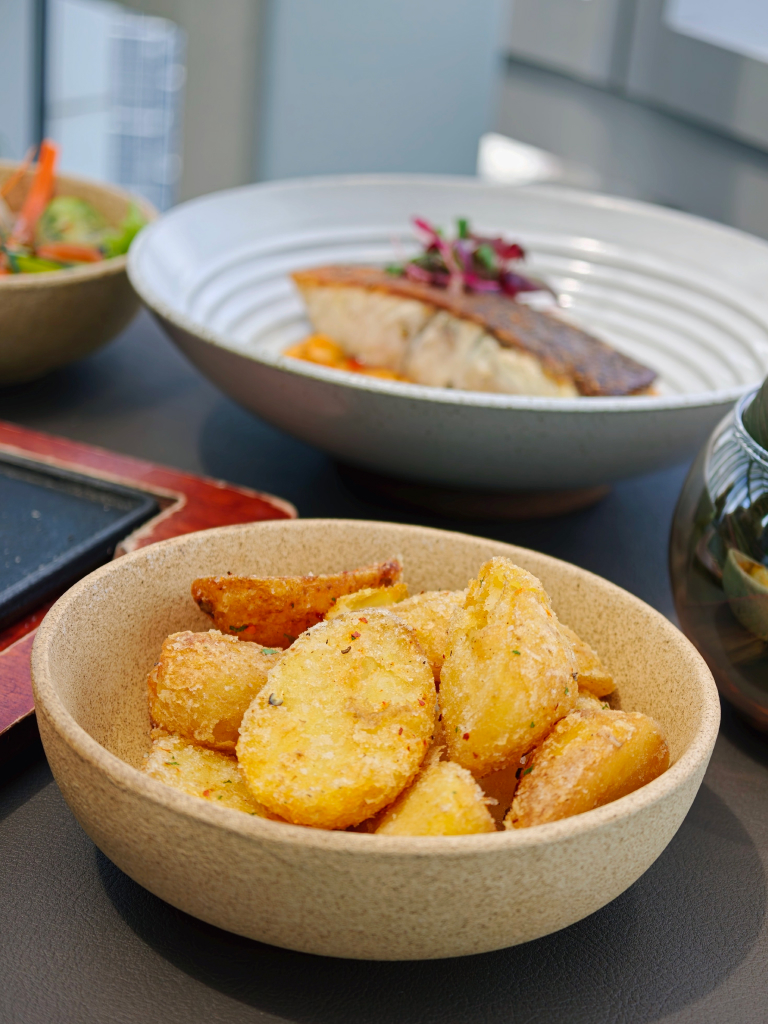 Crisp on the outside and fluffy on the inside, these potatoes are highly addictive! Photo: Zawani Abdul Ghani/HungryGoWhere Fire @ 1-Atico lunch set