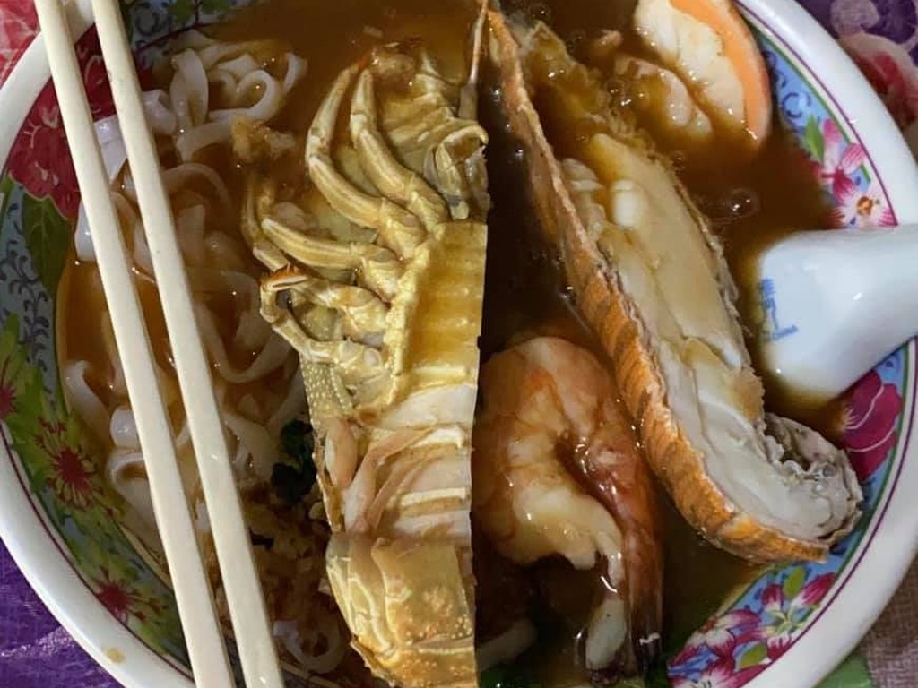 Photo: Tuck Kee Ipoh Sah Hor Fun/Facebook hong lim market & food centre