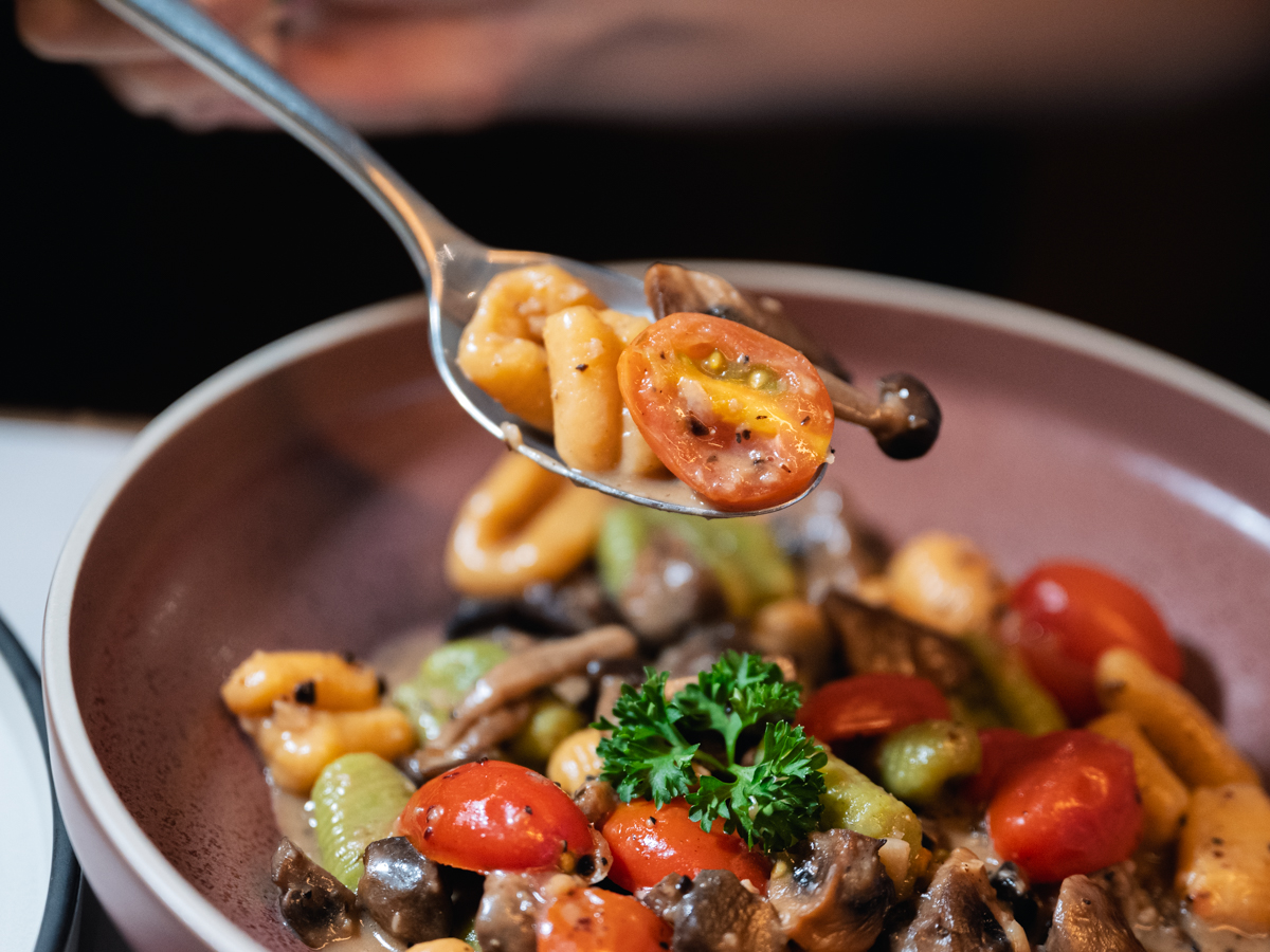 Seng House offers a rotating selection of pasta dishes, so you’ll get a little surprise each time you visit. Photo: Abdul Rahim Anwar/HungryGoWhere Gu Zao Ren Taiwan Porridge Seng House