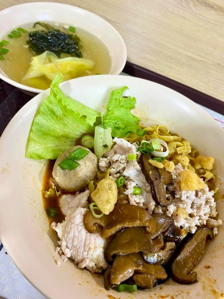 Bak chor mee. Photo: @bcmhunter/Instagram Holland Village Market & Food Centre