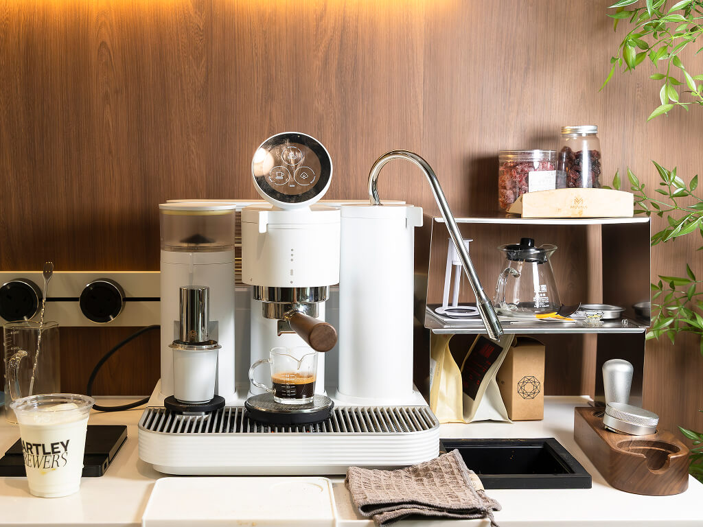 Kwang Yu’s Meraki dual-boiler espresso machine. Photo: Koh Mui Fong/HungryGoWhere bartley brewers