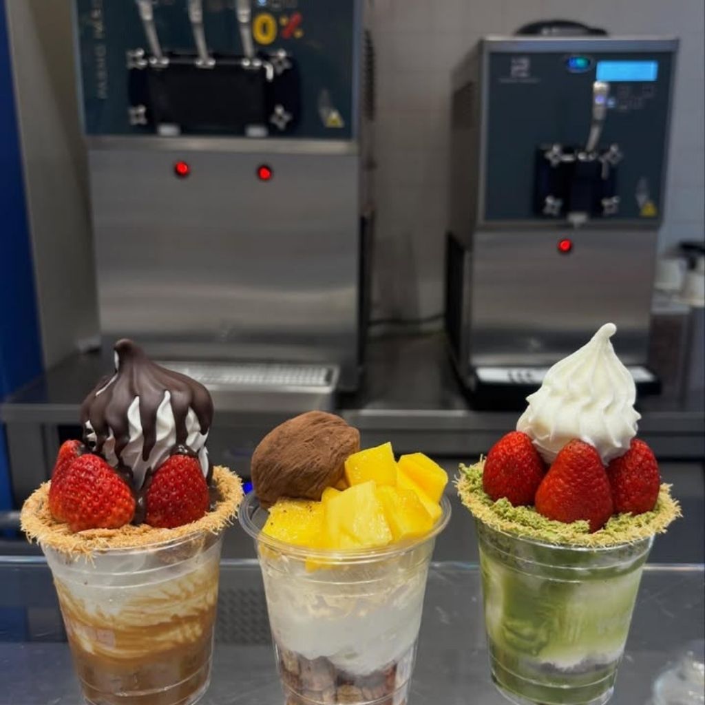 Photo: @full.of.yum/Instagram froyo singapore