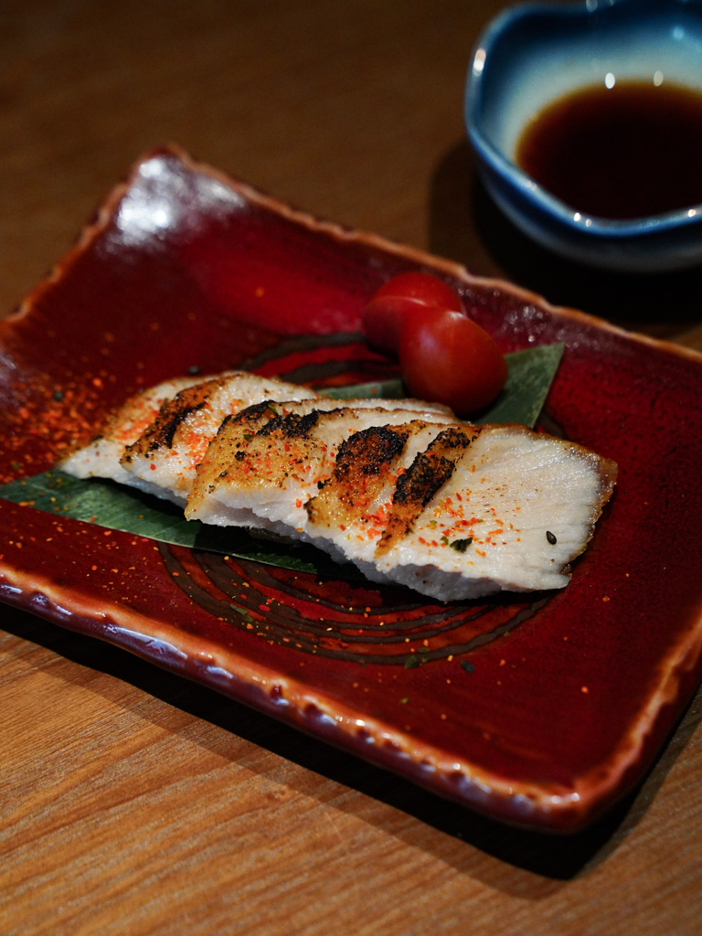 The cooked dish is pretty good, too. Photo: Evan Mua/HungryGoWhere aka sushi bar
