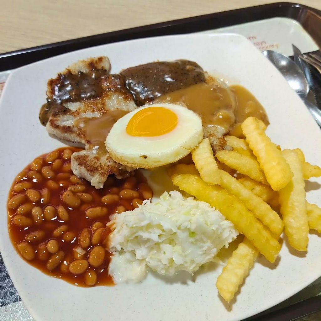 Chicken chop. Photo: @wilcent_ng/Instagram Holland Village Market & Food Centre