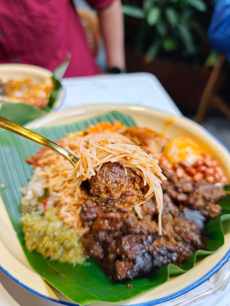 nyonya next door one shenton