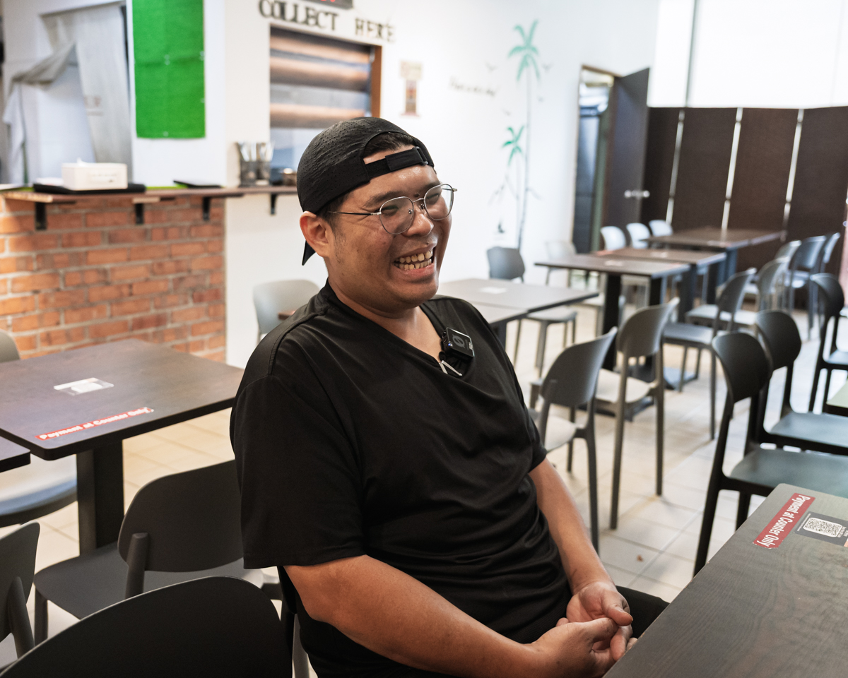 Kah King is remarkably friendly and passionate! Photo: Abdul Rahim Anwar/HungryGoWhere kitchenman nasi lemak