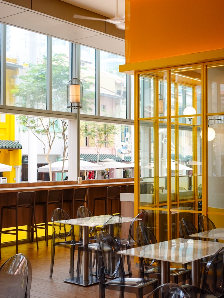 There is indoor and al fresco seating, though we think the latter is a lot more spacious. Photo: Sarah Chua/HungryGoWhere Mom's Touch Singapore