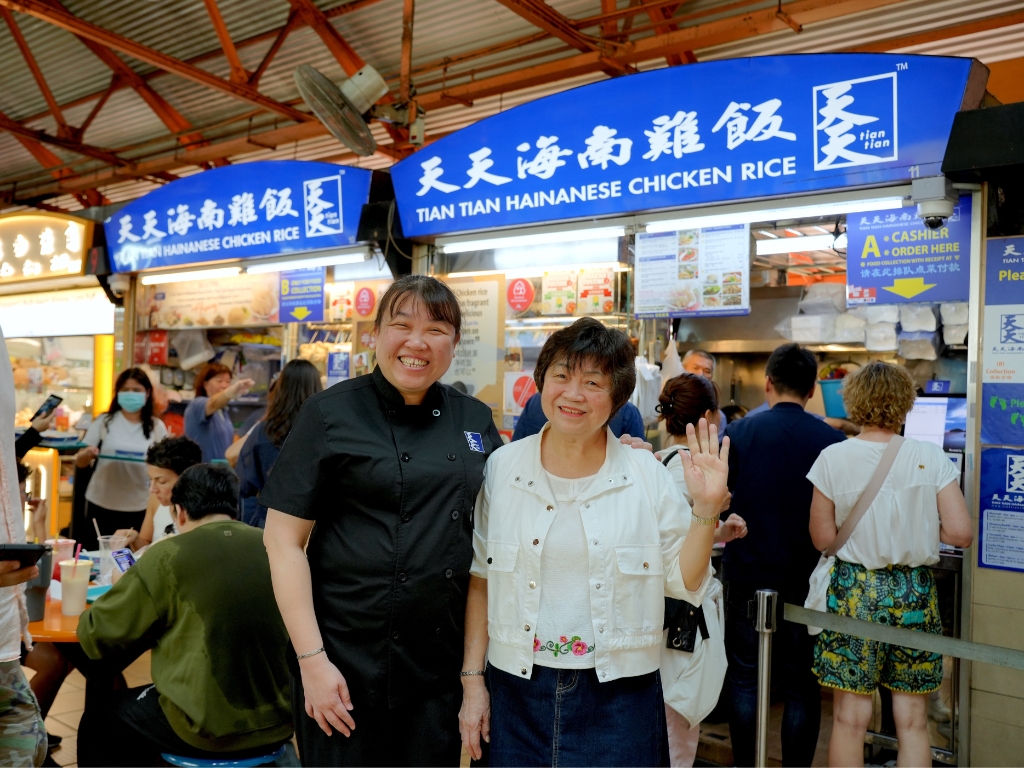 From left: second-generation owner Mui Yin, founder Kui Lan. Photo: Tian Tian Hainanese Chicken Rice tian tian hainanese chicken rice jewel changi