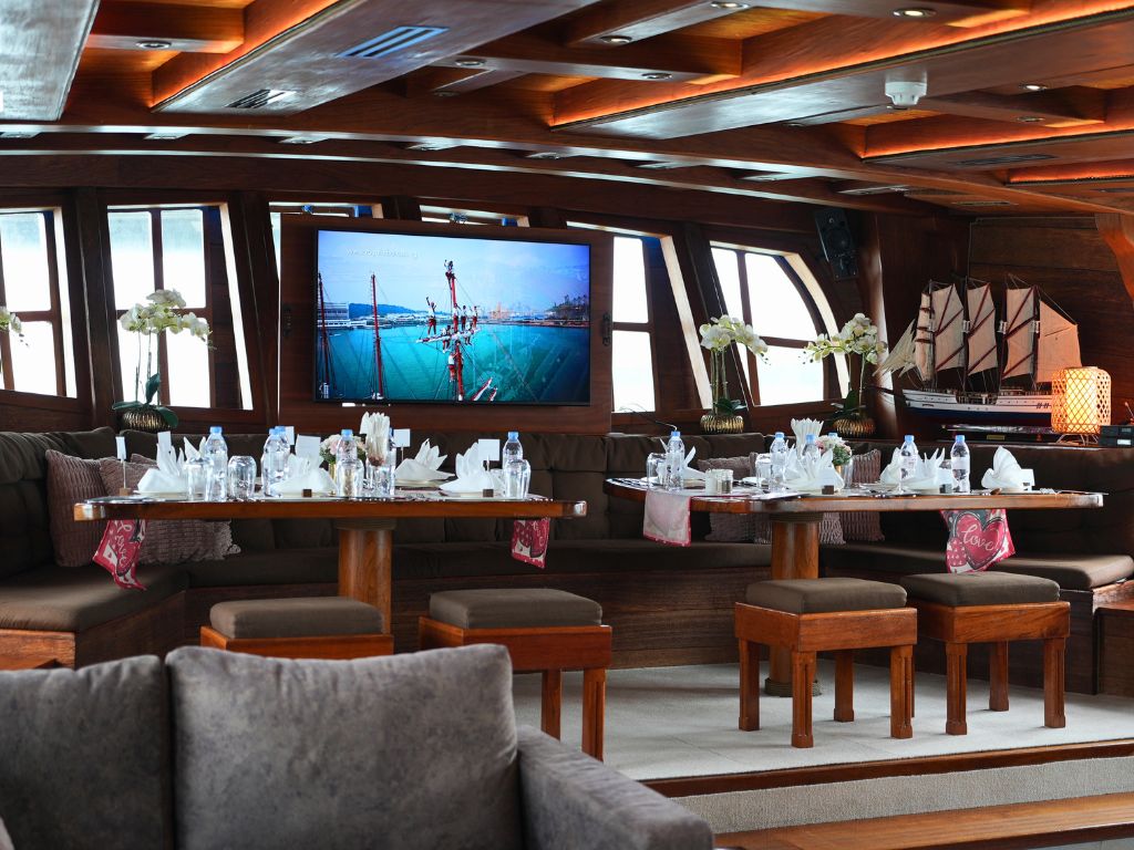 The air-conditioned indoor lounge provides a comfortable sanctuary from Singapore's humid weather. Photo: Shannon Yap/HungryGoWhere albatross island restaurant