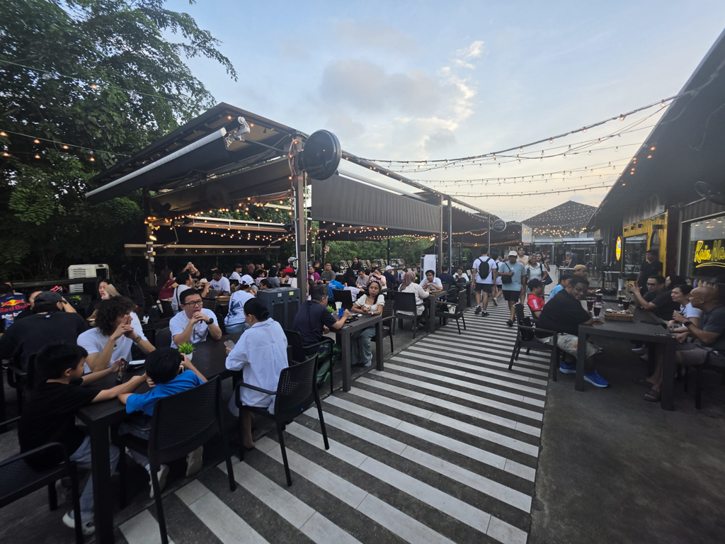 tara na easy eatz punggol east container park