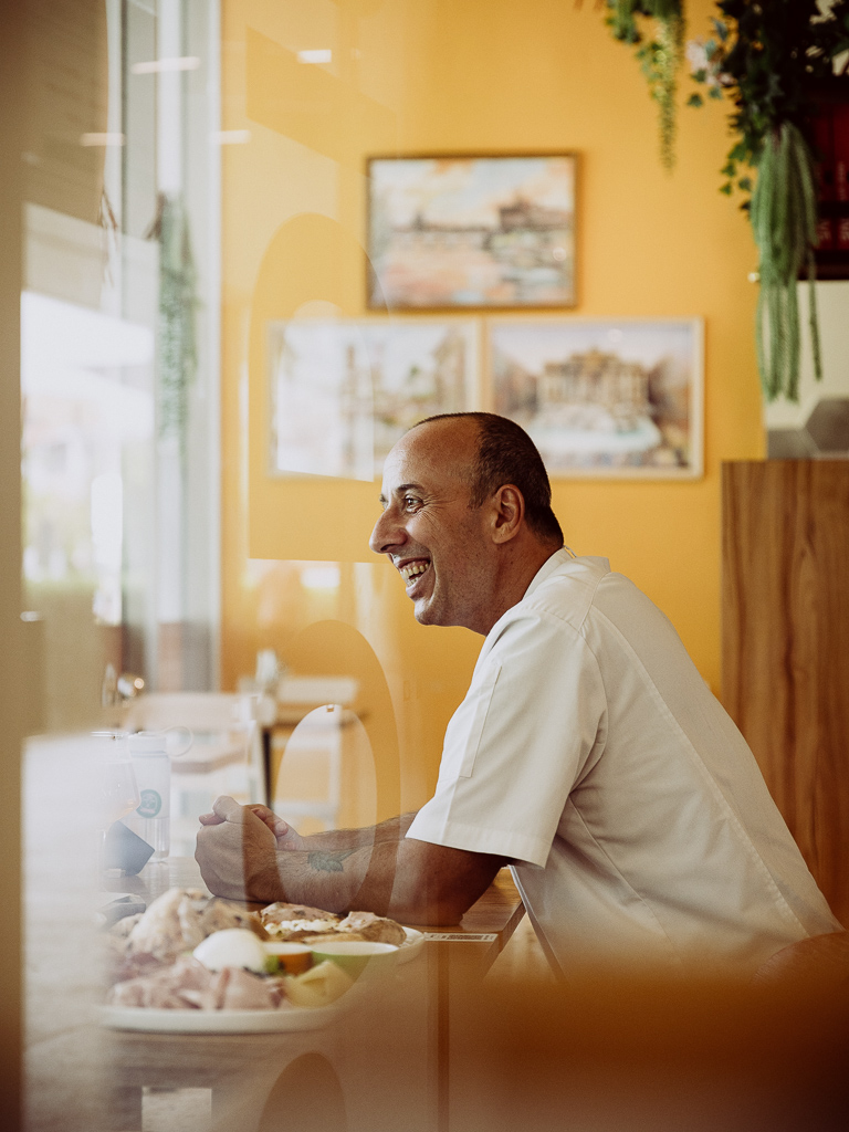 Despite his tall and imposing frame, Daniele greets his guests with an infectious warmth. Photo: Ravin Thiruchelvam/HungryGoWhere Daniele’s Pizza