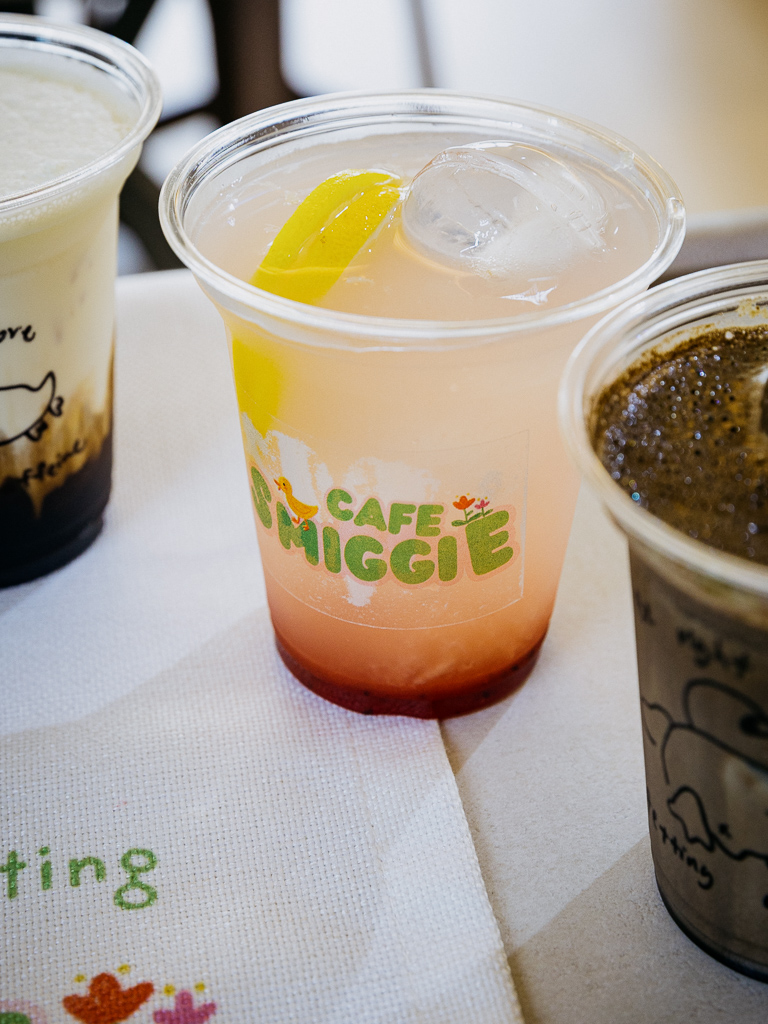 Cafe Smiggie’s iced strawberry lemonade. Photo: Ravin Thiruchelvam/HungryGoWhere cafe smiggie