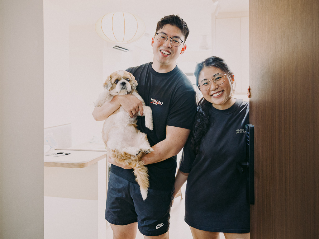 Jonathan and Alvina with their dog Sophie. Photo: Ravin Thiruchelvam/HungryGoWhere cafe smiggie