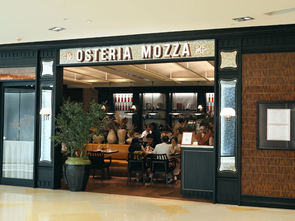 Osteria Mozza Singapore is located on level 3 of Ion Orchard. Photo: Shannon Yap/HungryGoWhere osteria mozza singapore
