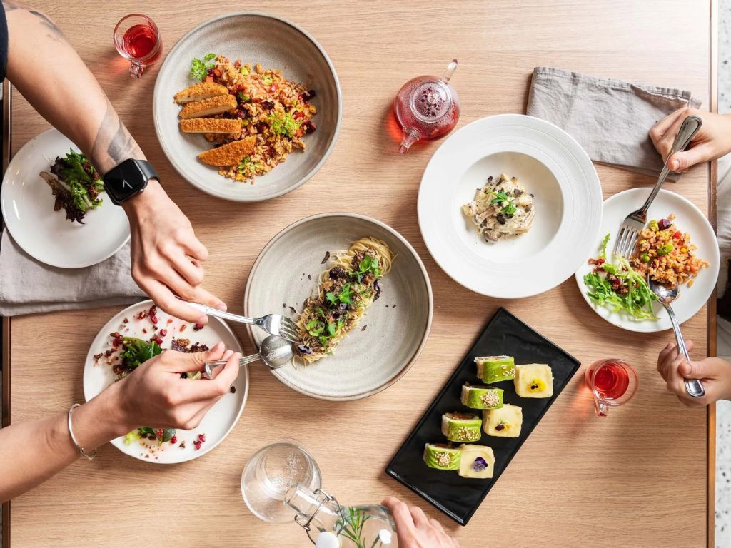 Think you know vegetarian food? Savour the best at Elemen, which casts meatless cuisine in a new light. Photo: Elemen millenia walk food