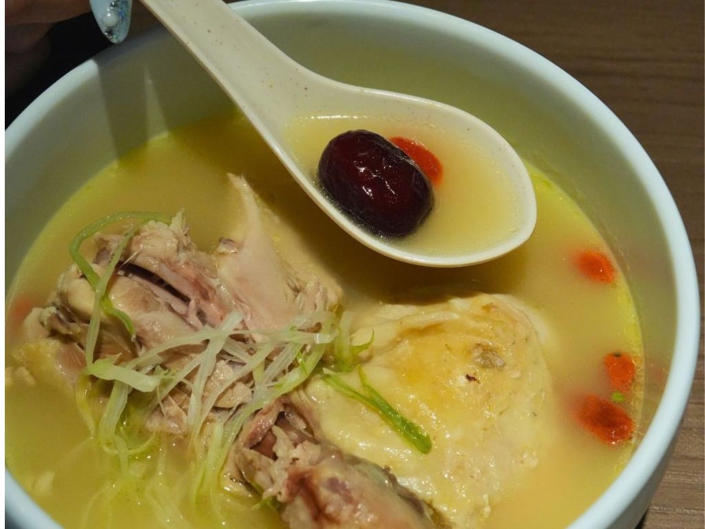 Omma Chicken Soup serves up a satisfying bowl of samgyetang-inspired soup at wallet-friendly prices. Photo: Shannon Yap/HungryGoWhere Samgyetang Singapore