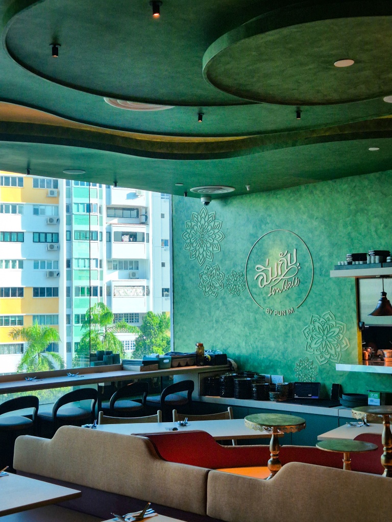 Im Qalb’s interior is inspired by a key Thai ingredient — rice — with the layered ceilings a nod to the terraced paddy fields in Thailand. Photo: Sarah Chua/HungryGoWhere im qalb