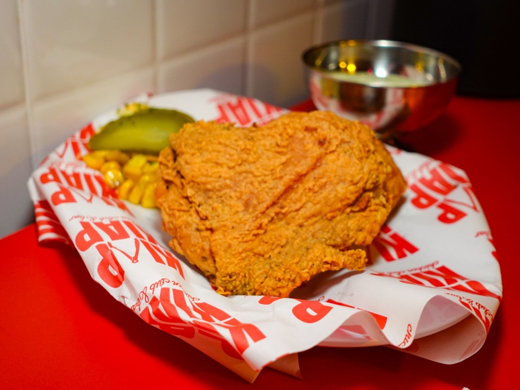 Fried chicken with aji verde sauce on the side. Photo: Sarah Chua/HungryGoWhere Kiap Kiap Chicken Club & Bar