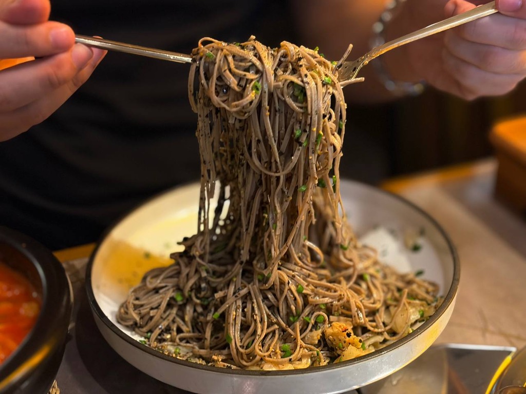 Perilla oil mak guksu. Photo: Shannon Ong/HungryGoWhere dolpan hwajoo