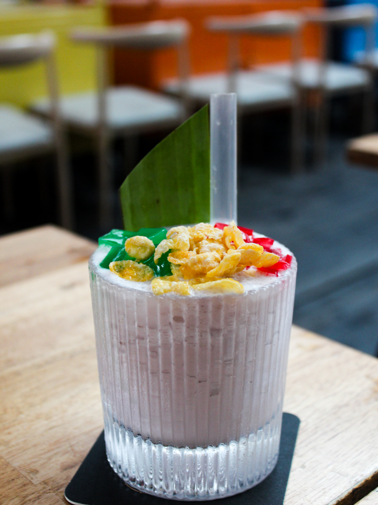 Halo-halo cocktail. Photo: Angeline Ang/HungryGoWhere esquinita by konyo cuppage terrace