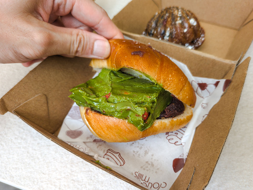 Look at that thick slab of matcha cream. Photo: Gary Lim/HungryGoWhere cloudmills bakery claymore