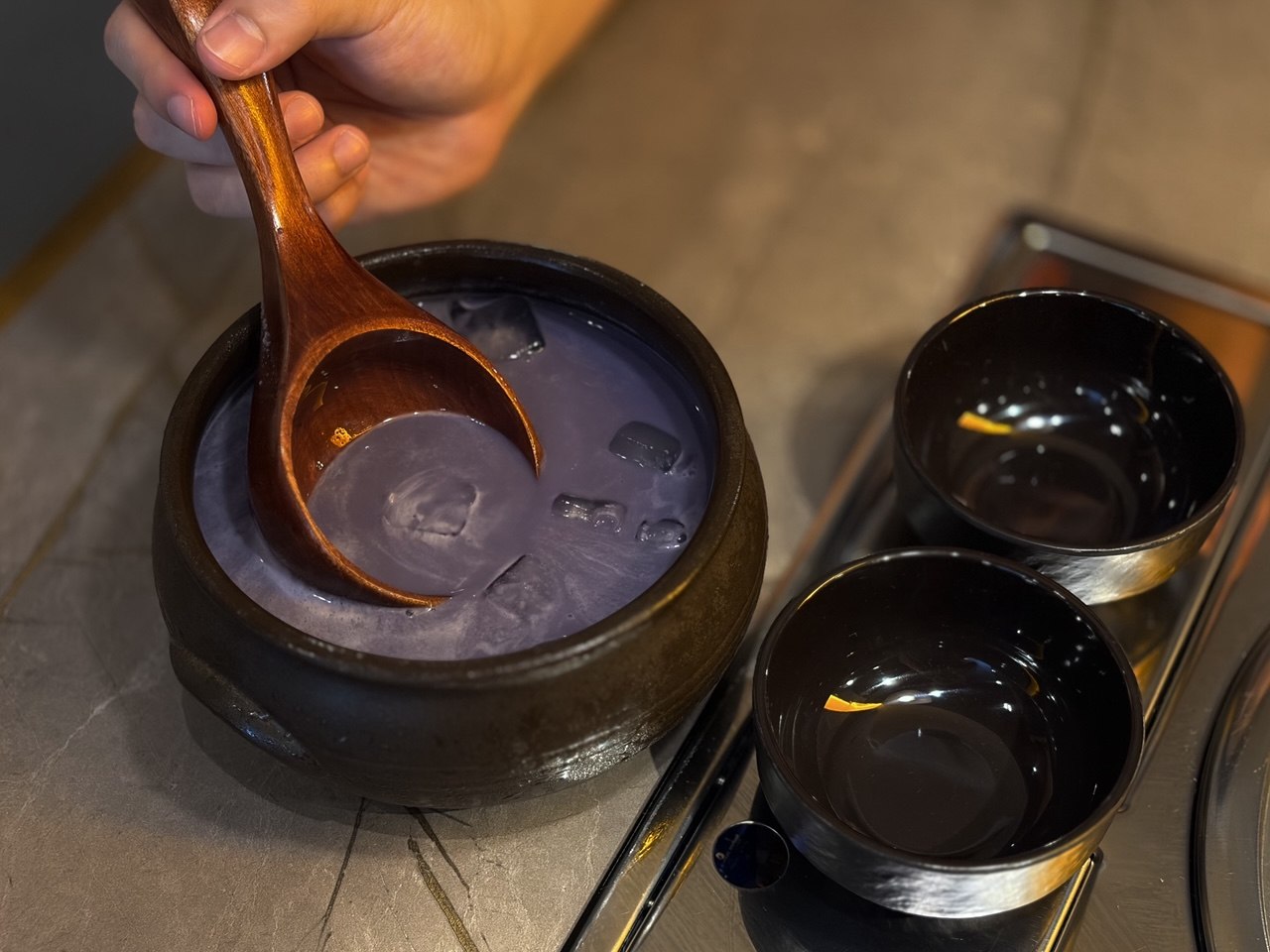 Don’t miss out on its ube makgeolli! Photo: Shannon Ong/HungryGoWhere dolpan hwajoo