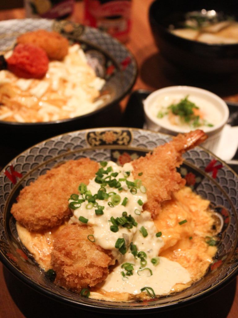 Every meal here is egg-cellent! Photo: Angeline Ang/HungryGoWhere millenia walk food
