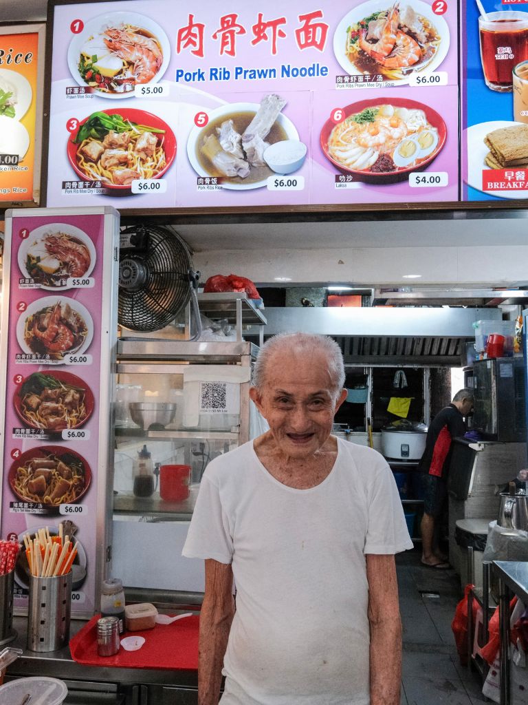 The man himself! Photo: LeAnn Lee/HungryGoWhere 90 year old toa payoh hawker