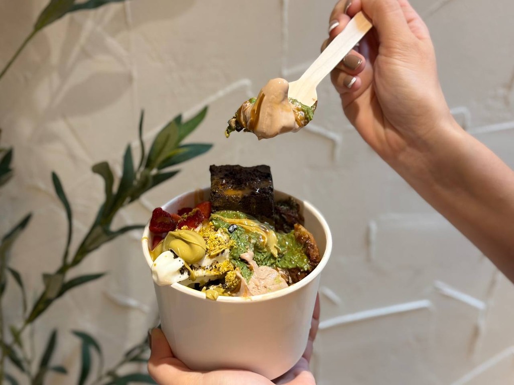 Our bowl weighed 465g and came to S$20.93. Photo: Shannon Ong/HungryGoWhere yogeek haji lane
