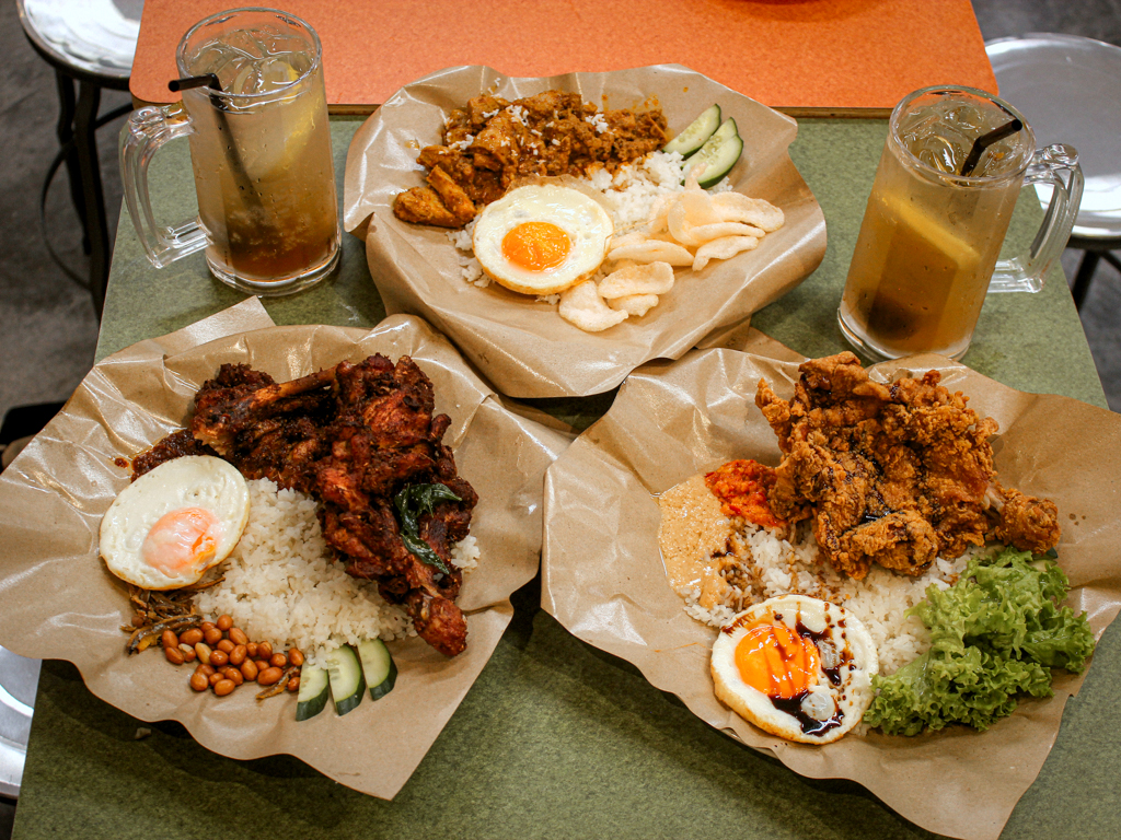 Spicy Wife may close after lunch, but Spicy Hubby keeps the dishes coming into the evening. Photo courtesy of Hakim Rahman spicy hubby