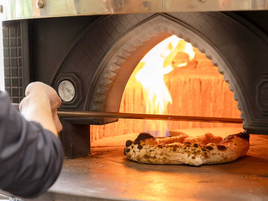 Photo: Koh Mui Fong/HungryGoWhere jr pizzeria alkaff crescent