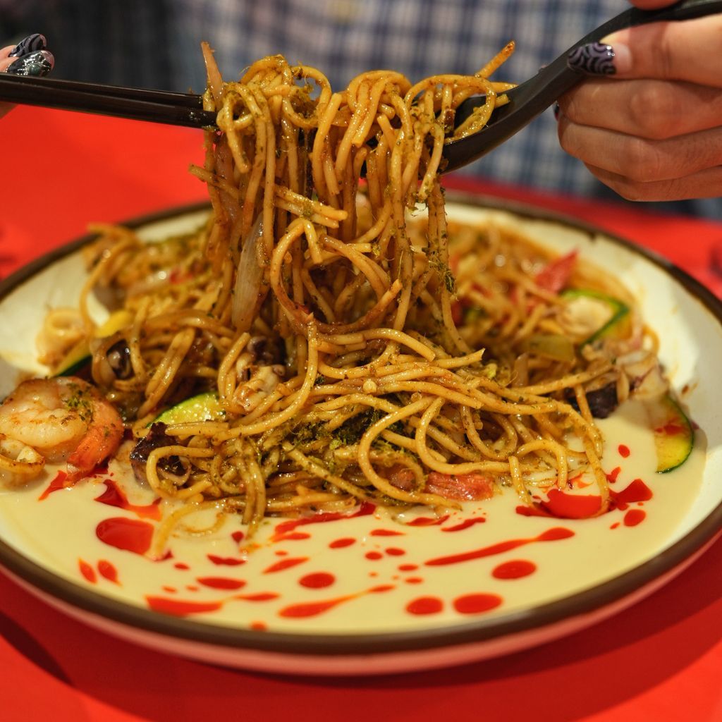 Just looking at the noodles whets our appetites. Photo: Shannon Yap/HungryGoWhere woksta abc brickworks