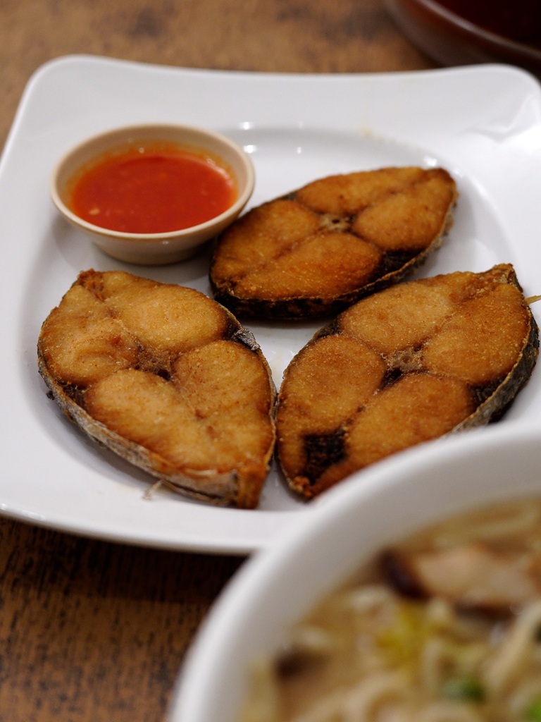 Ming Chung’s fried batang fish. Photo: Ewan Lim/HungryGoWhere Grab dine out Jalan Basar
